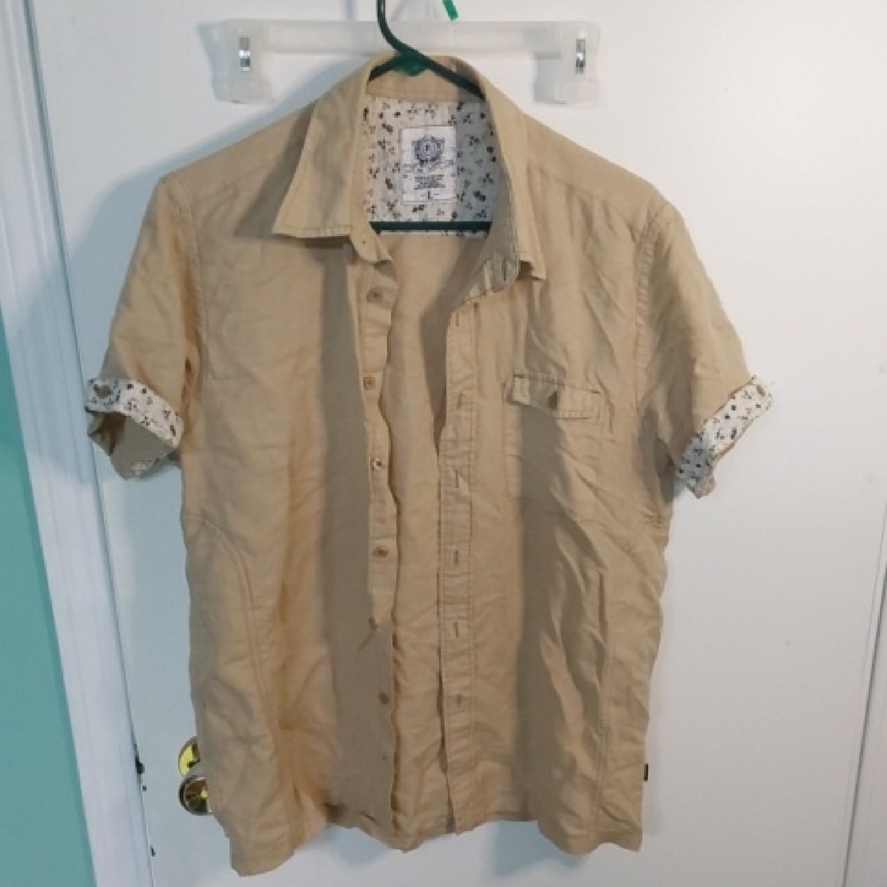 Classic Men's Beige Casual Button Down Shirt
